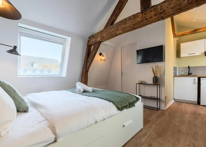 Old Lille - Equipped And Bright Studio !